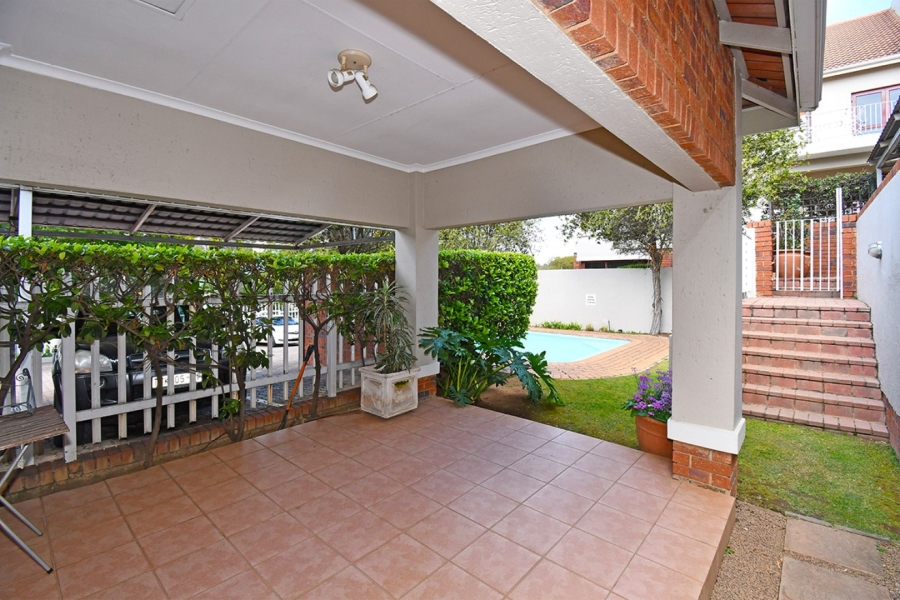 2 Bedroom Property for Sale in Rivonia Gauteng