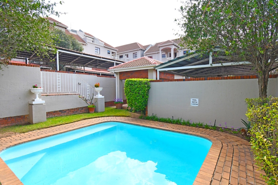 2 Bedroom Property for Sale in Rivonia Gauteng