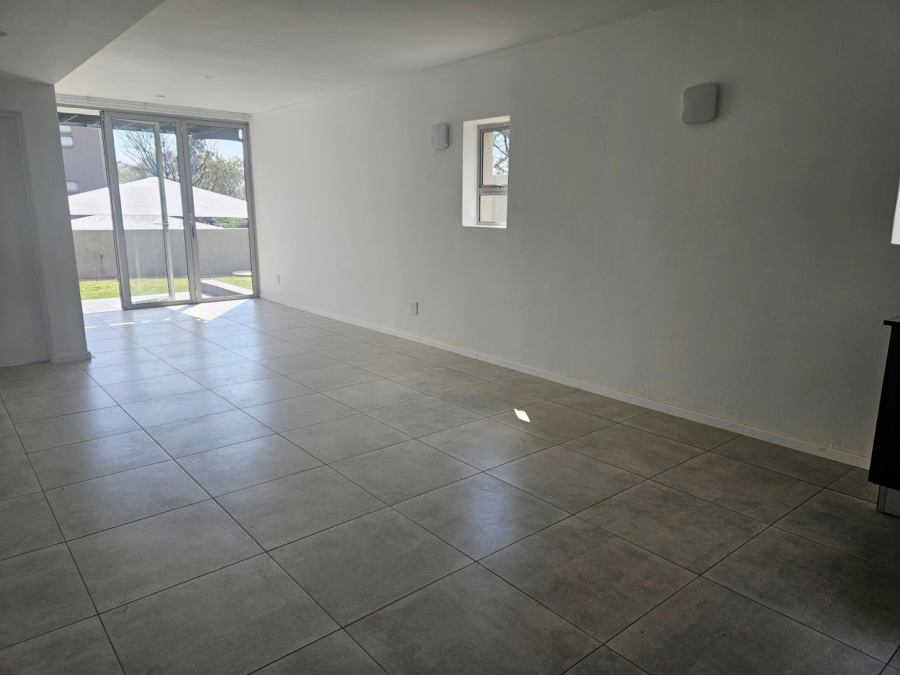 To Let 2 Bedroom Property for Rent in Craighall Gauteng