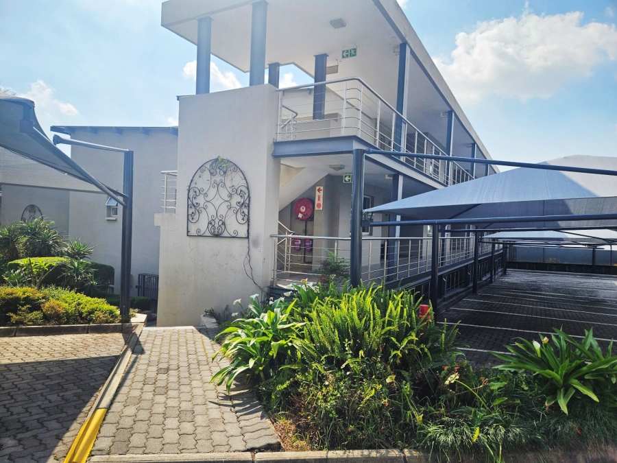 To Let 2 Bedroom Property for Rent in Craighall Gauteng