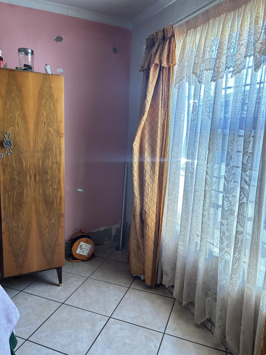 3 Bedroom Property for Sale in Clayville Gauteng