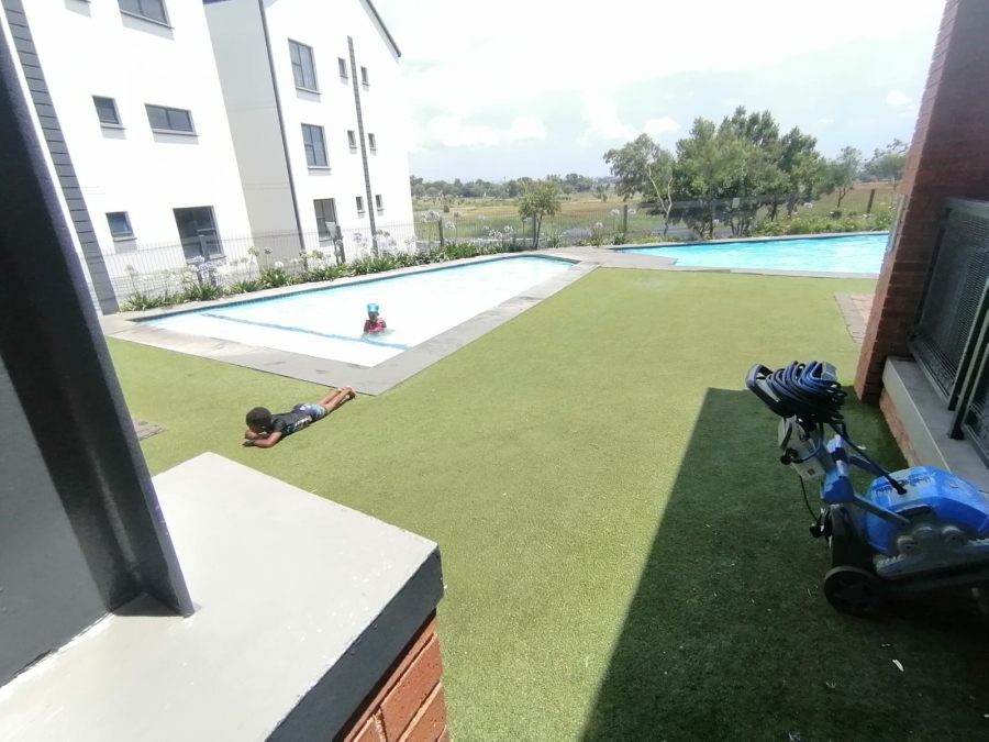 To Let 1 Bedroom Property for Rent in Witfield Gauteng