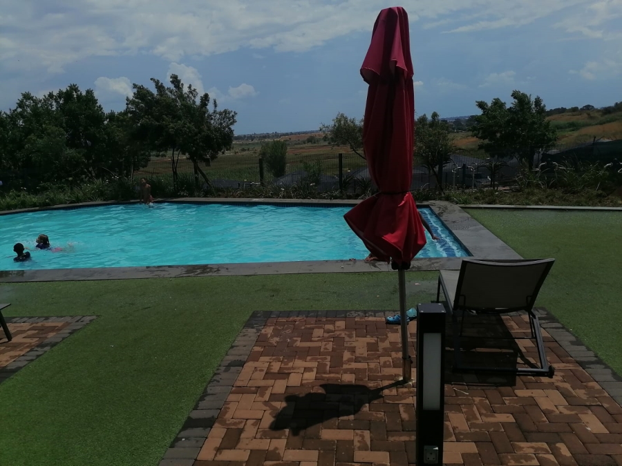 To Let 1 Bedroom Property for Rent in Witfield Gauteng
