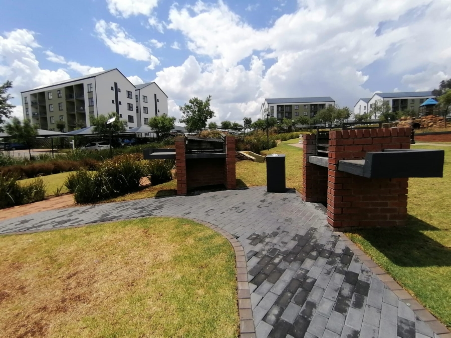 To Let 1 Bedroom Property for Rent in Witfield Gauteng