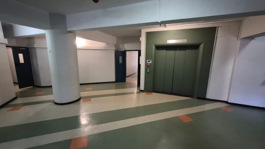2 Bedroom Property for Sale in Johannesburg Central Gauteng