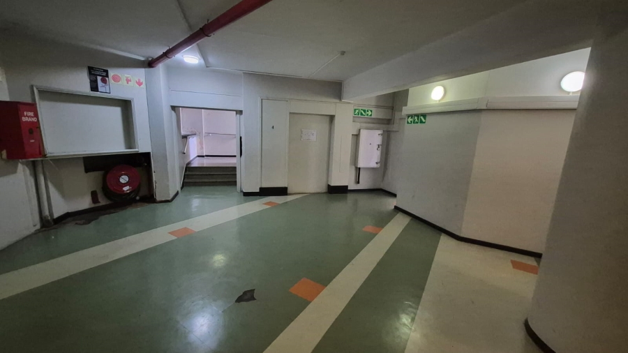 2 Bedroom Property for Sale in Johannesburg Central Gauteng