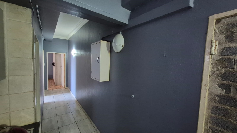 2 Bedroom Property for Sale in Johannesburg Central Gauteng