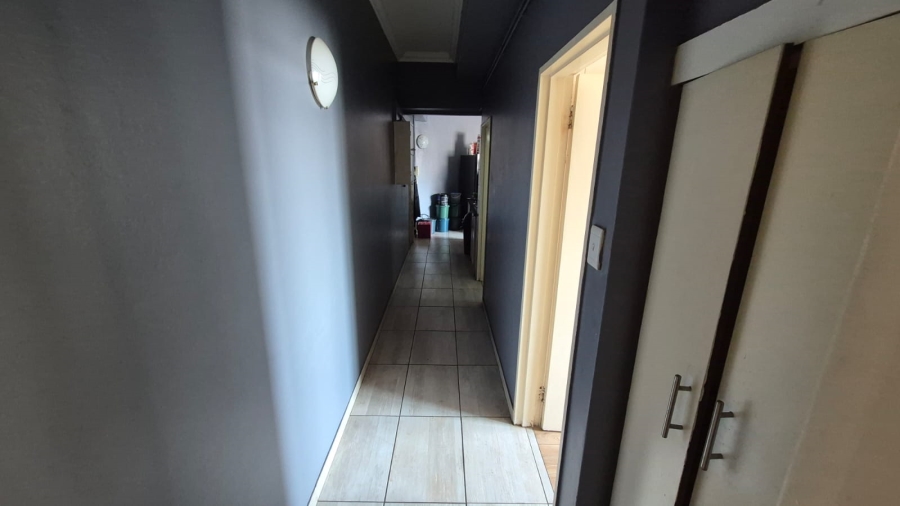 2 Bedroom Property for Sale in Johannesburg Central Gauteng