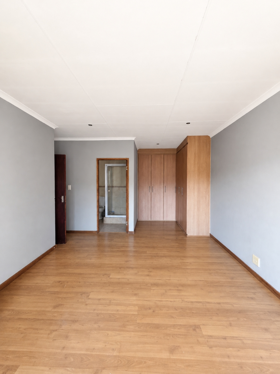 3 Bedroom Property for Sale in Thatchfield Estate Gauteng