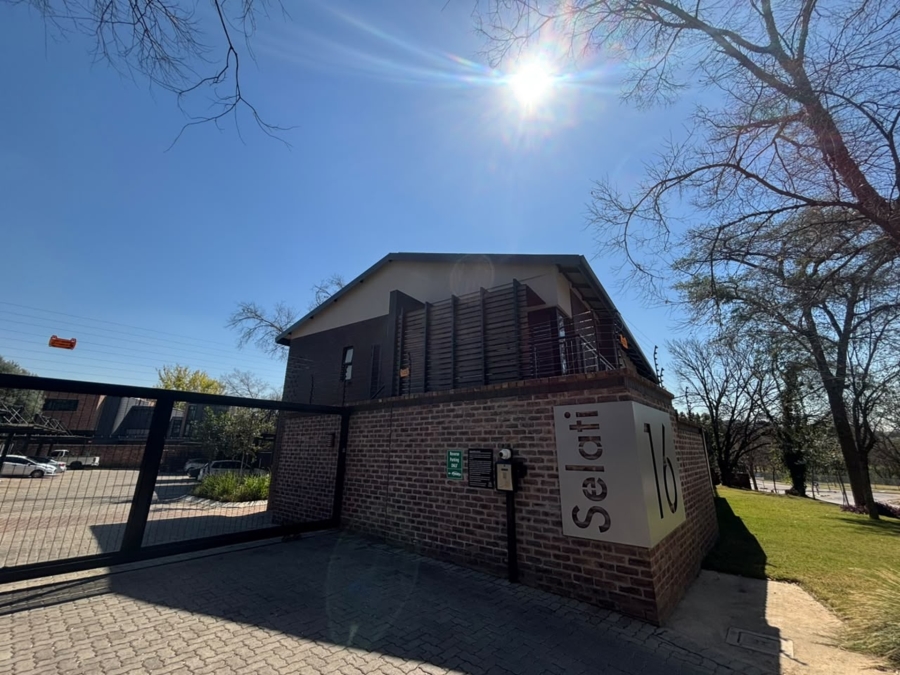 To Let 2 Bedroom Property for Rent in Alphen Park Gauteng