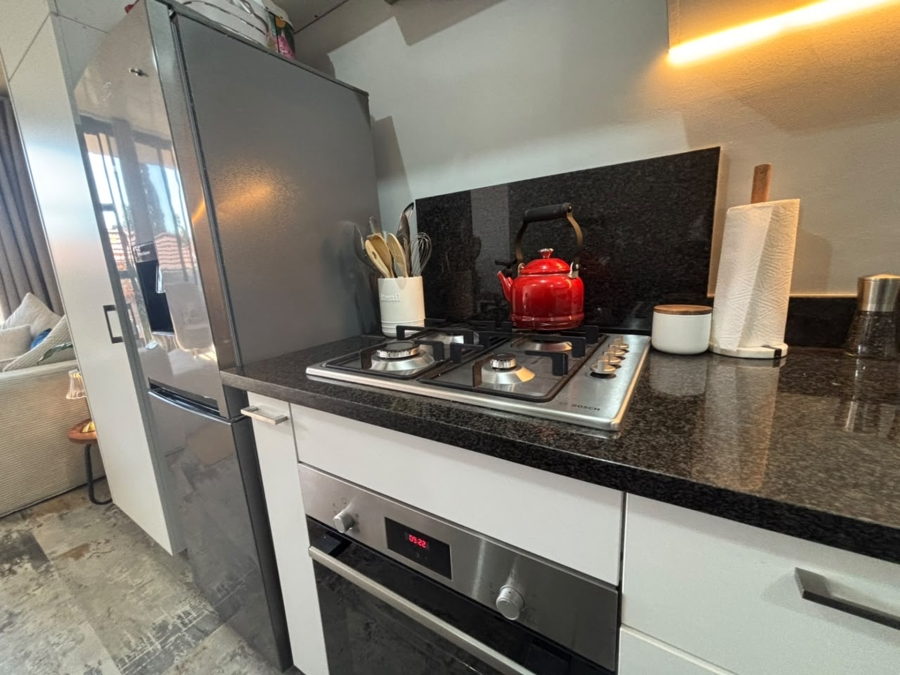 To Let 2 Bedroom Property for Rent in Alphen Park Gauteng