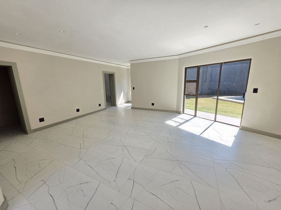 4 Bedroom Property for Sale in Waterkloof Ridge Gauteng