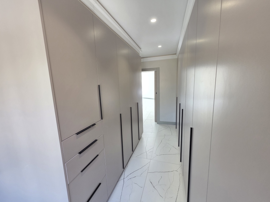 4 Bedroom Property for Sale in Waterkloof Ridge Gauteng
