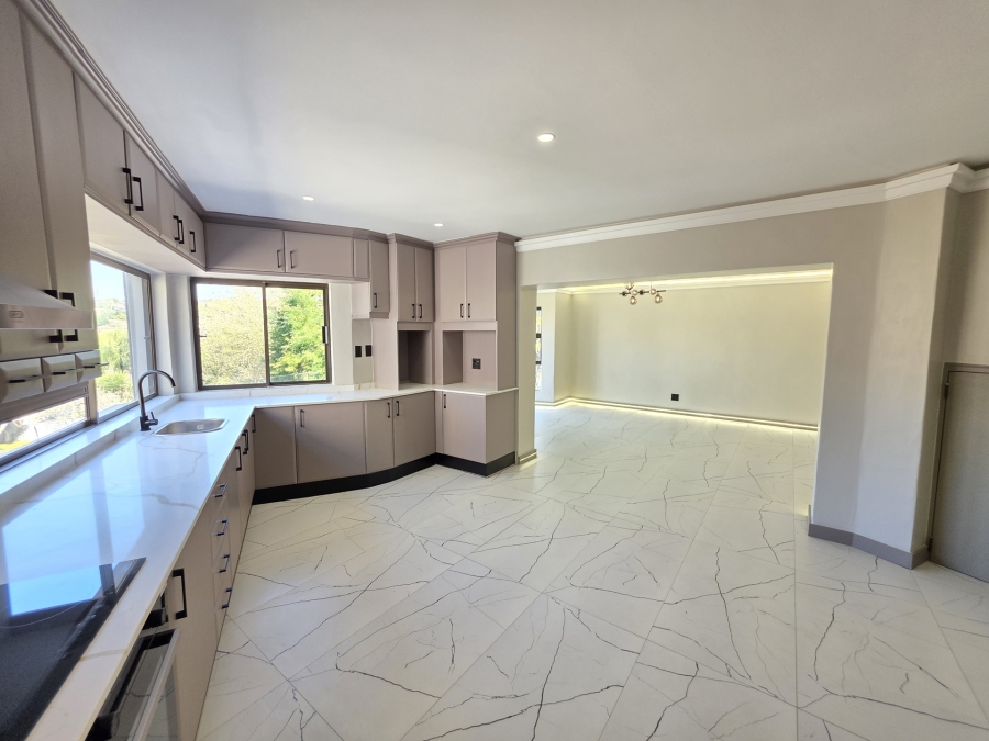 4 Bedroom Property for Sale in Waterkloof Ridge Gauteng