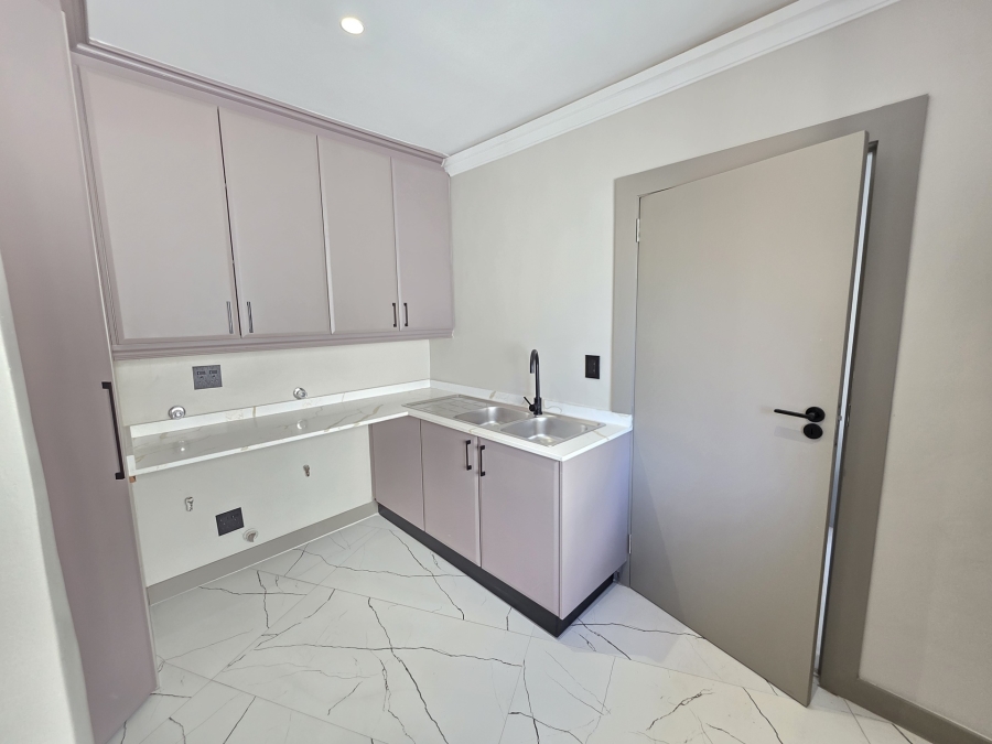 4 Bedroom Property for Sale in Waterkloof Ridge Gauteng