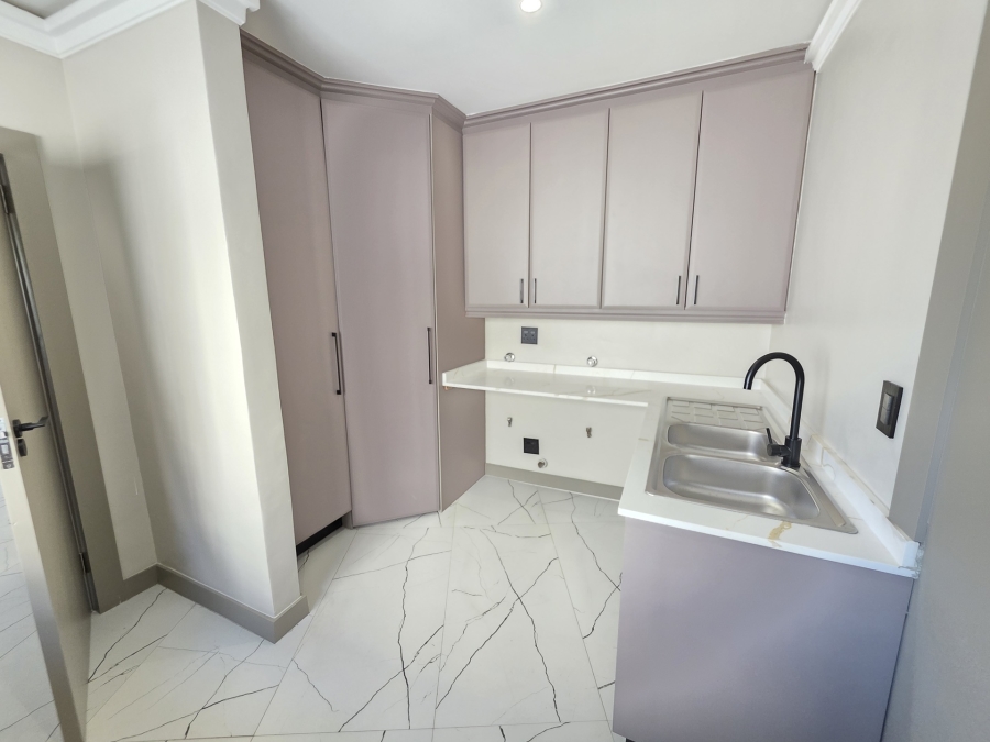 4 Bedroom Property for Sale in Waterkloof Ridge Gauteng