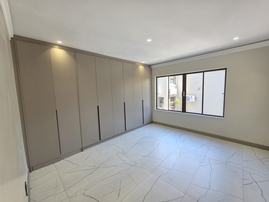 4 Bedroom Property for Sale in Waterkloof Ridge Gauteng