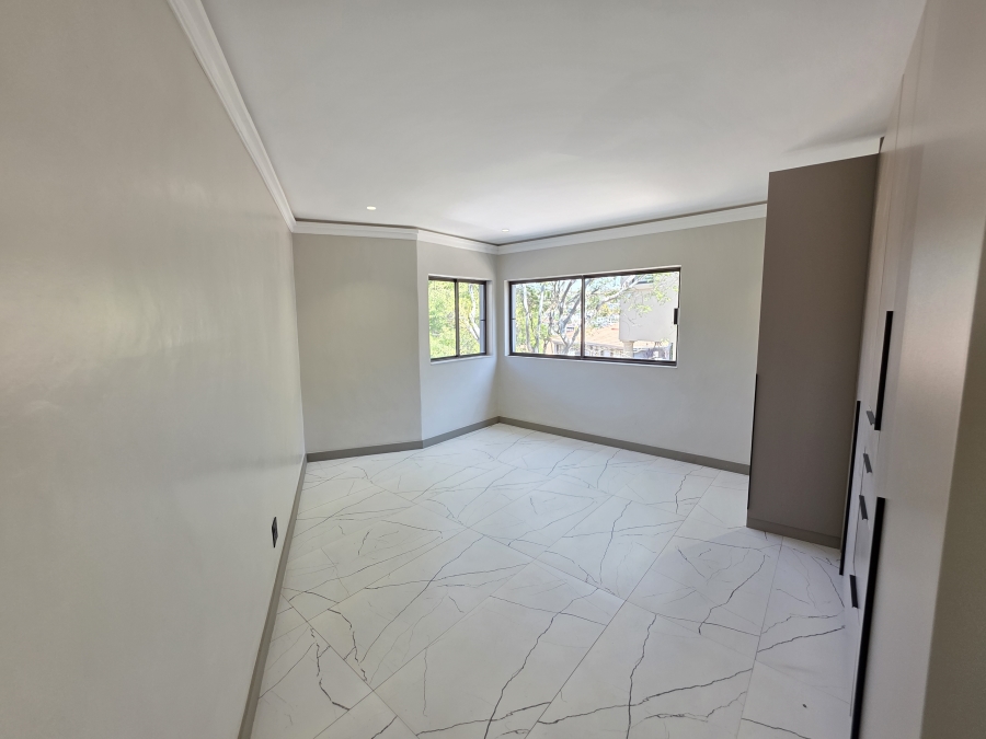 4 Bedroom Property for Sale in Waterkloof Ridge Gauteng