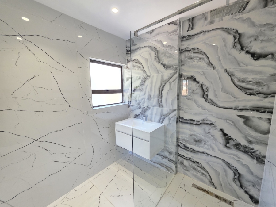 4 Bedroom Property for Sale in Waterkloof Ridge Gauteng