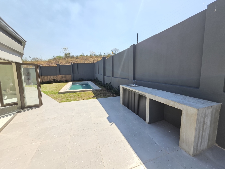4 Bedroom Property for Sale in Waterkloof Ridge Gauteng