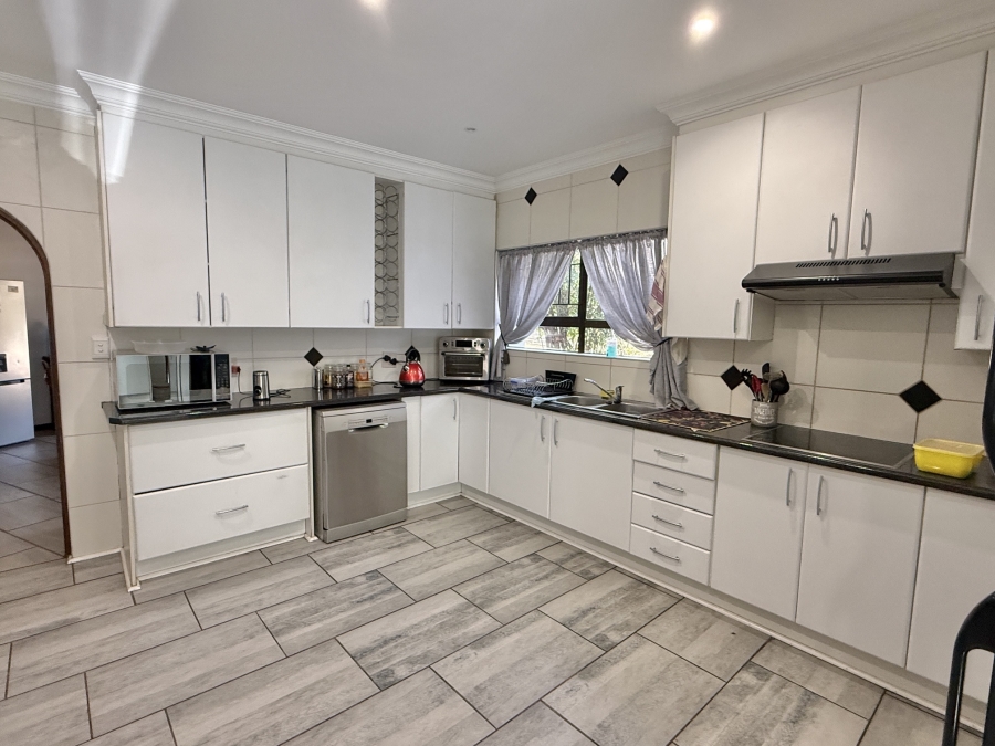 3 Bedroom Property for Sale in Newlands Gauteng