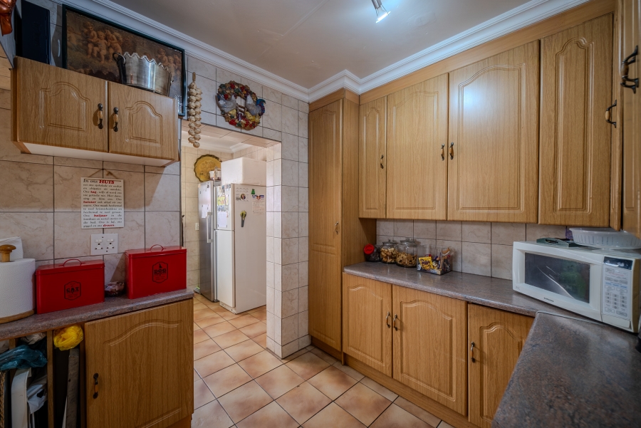To Let 3 Bedroom Property for Rent in Faerie Glen Gauteng