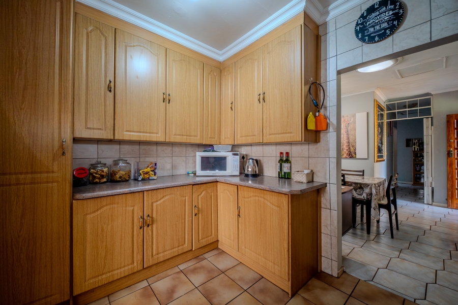 To Let 3 Bedroom Property for Rent in Faerie Glen Gauteng