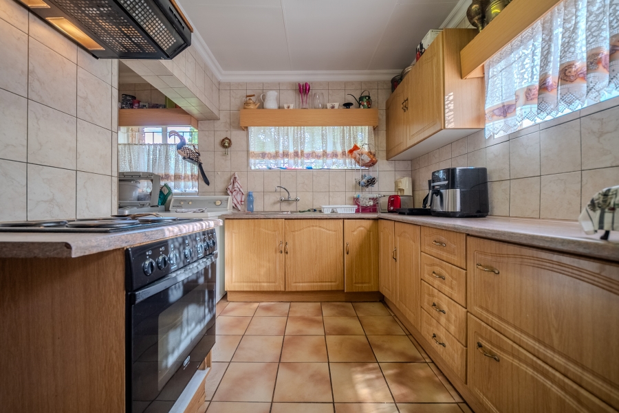 To Let 3 Bedroom Property for Rent in Faerie Glen Gauteng