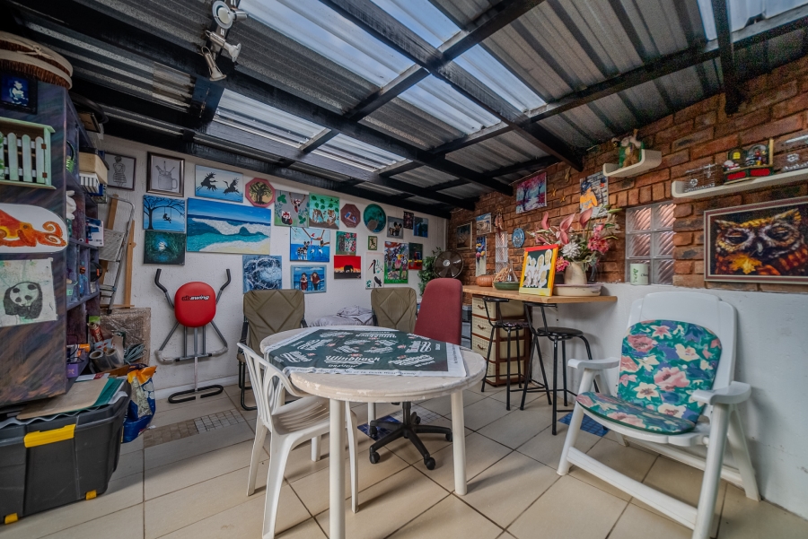 To Let 3 Bedroom Property for Rent in Faerie Glen Gauteng