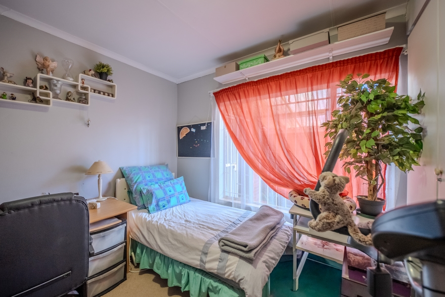To Let 3 Bedroom Property for Rent in Faerie Glen Gauteng