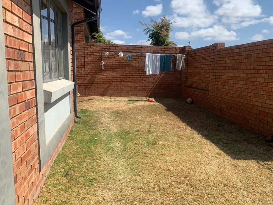 To Let 3 Bedroom Property for Rent in Noordwyk Gauteng