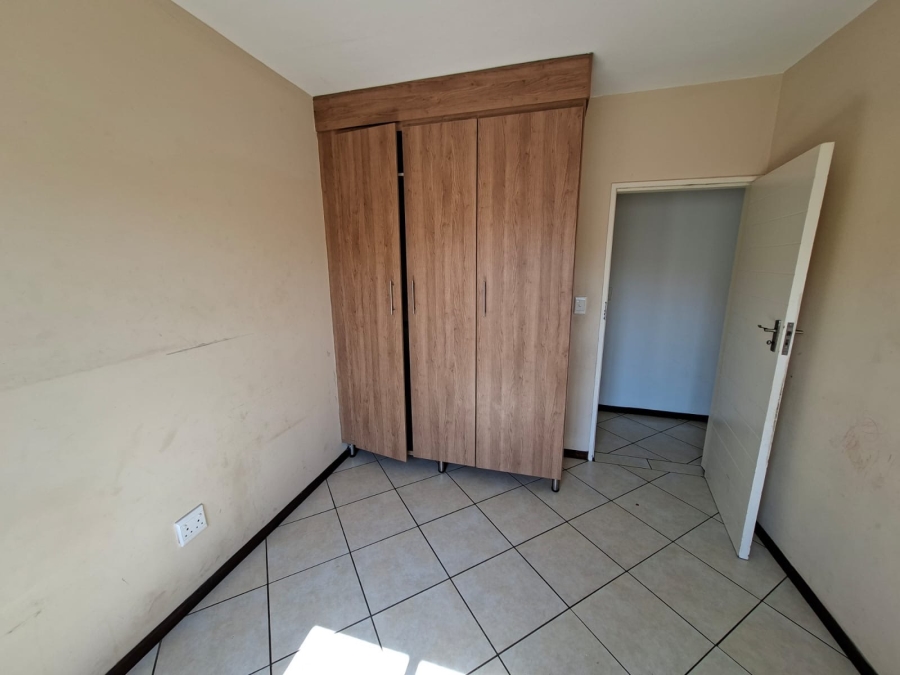 To Let 2 Bedroom Property for Rent in Noordwyk Gauteng