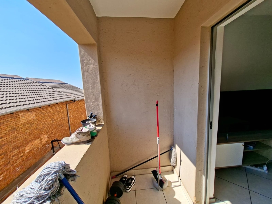 To Let 2 Bedroom Property for Rent in Noordwyk Gauteng