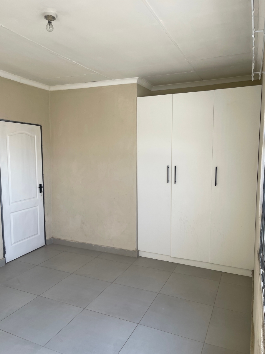 2 Bedroom Property for Sale in Rosettenville Gauteng