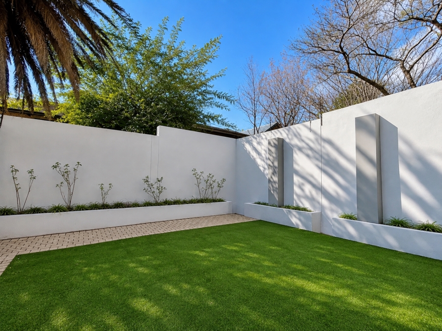 To Let 3 Bedroom Property for Rent in Illovo Gauteng