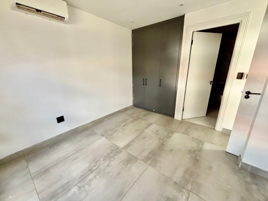 To Let 3 Bedroom Property for Rent in Illovo Gauteng