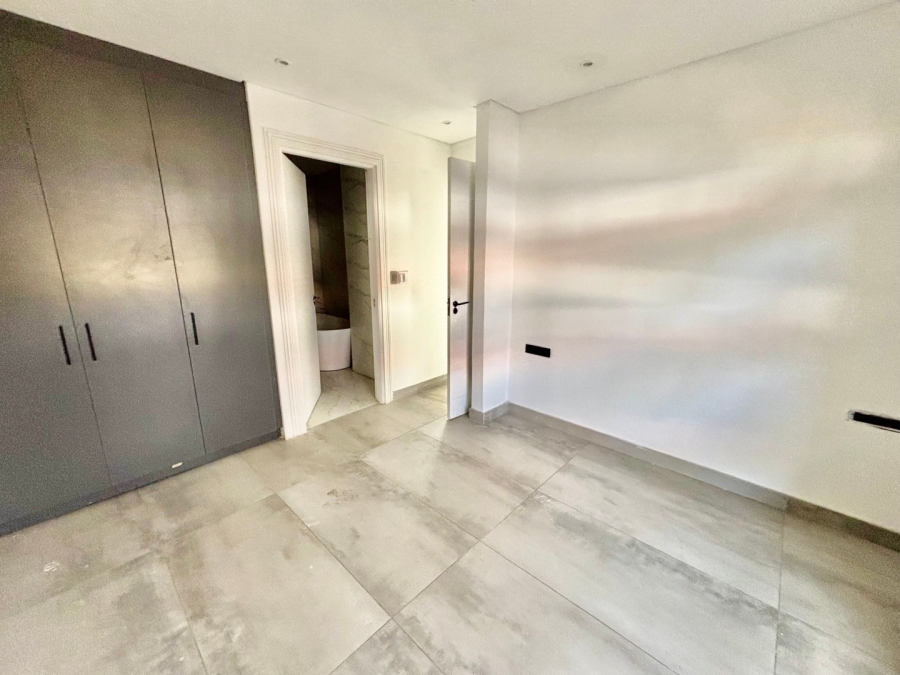 To Let 3 Bedroom Property for Rent in Illovo Gauteng