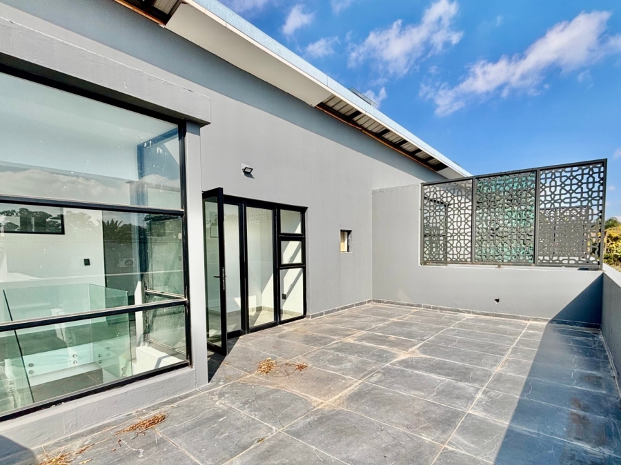 To Let 3 Bedroom Property for Rent in Illovo Gauteng