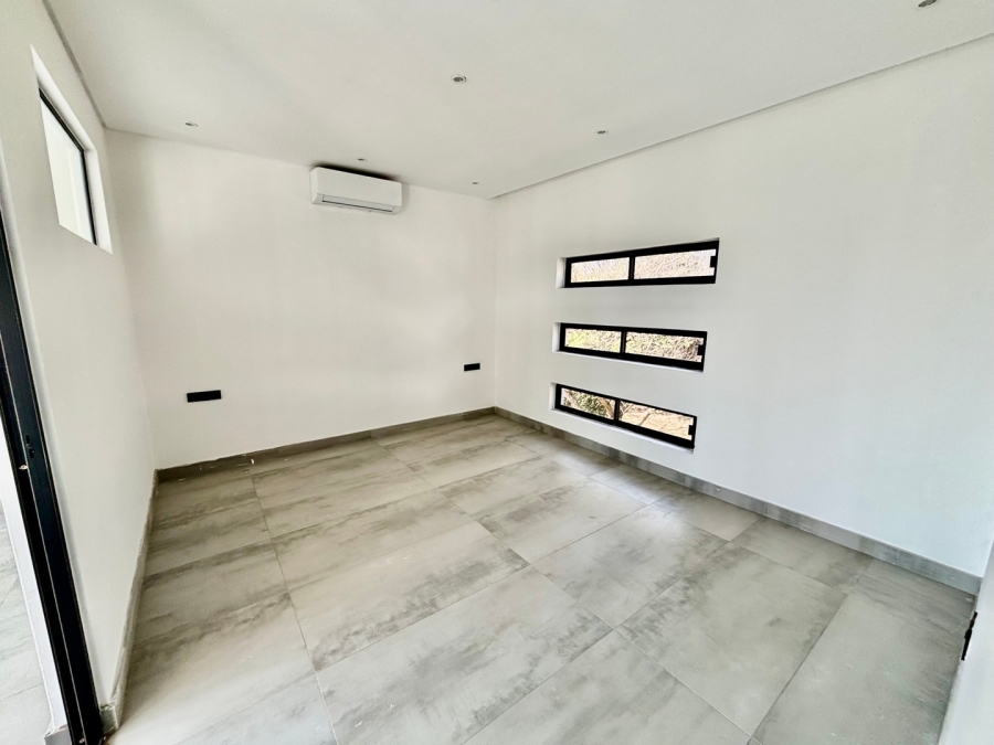 To Let 3 Bedroom Property for Rent in Illovo Gauteng