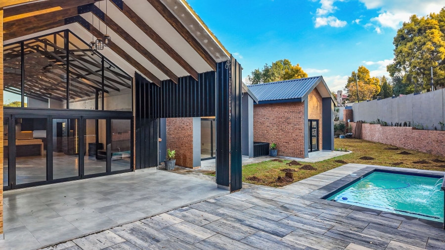 4 Bedroom Property for Sale in Atholl Gauteng
