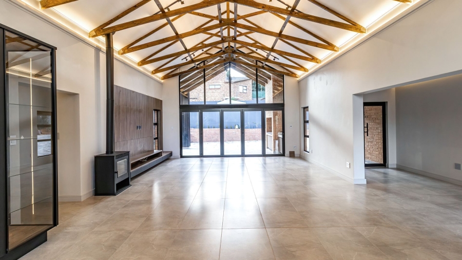 4 Bedroom Property for Sale in Atholl Gauteng