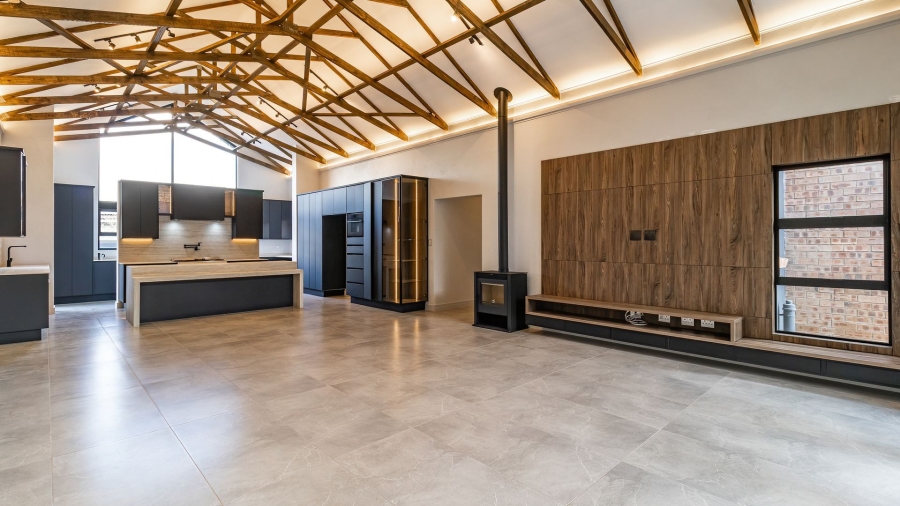 4 Bedroom Property for Sale in Atholl Gauteng