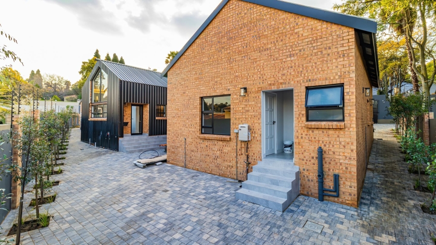 4 Bedroom Property for Sale in Atholl Gauteng