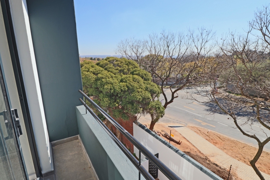 To Let 2 Bedroom Property for Rent in Bryanston Gauteng