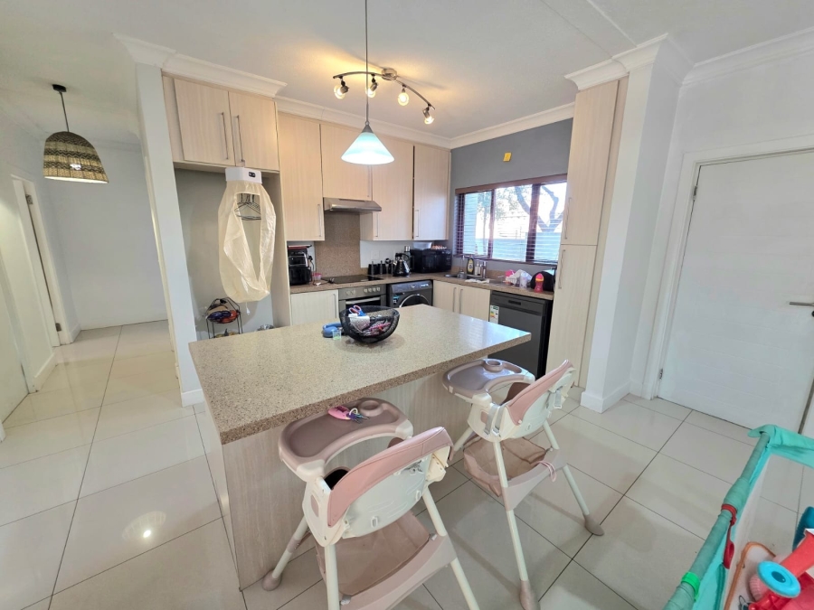 To Let 3 Bedroom Property for Rent in Lonehill Gauteng