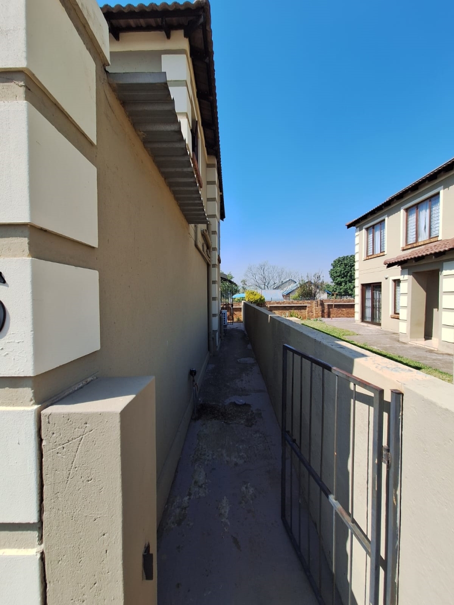 To Let 3 Bedroom Property for Rent in Montana Gauteng