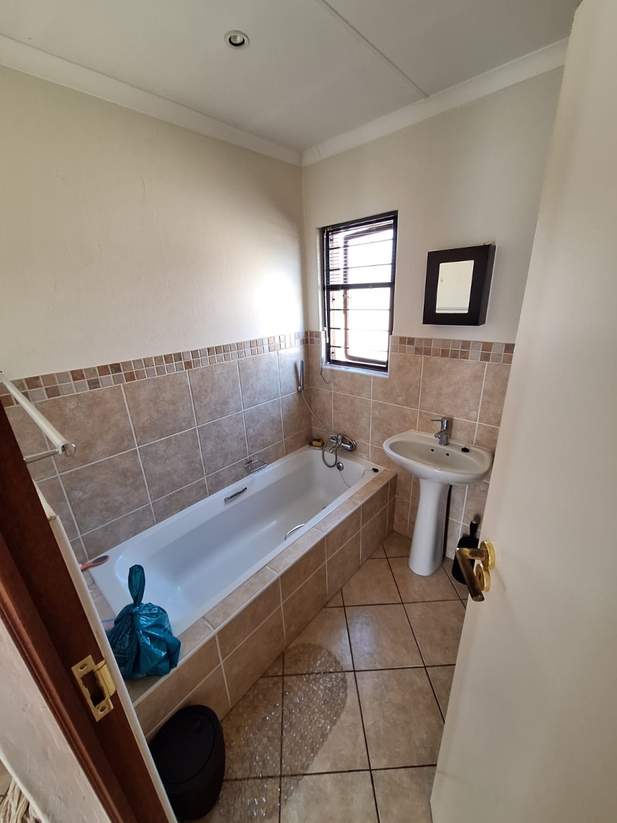 To Let 3 Bedroom Property for Rent in Montana Gauteng