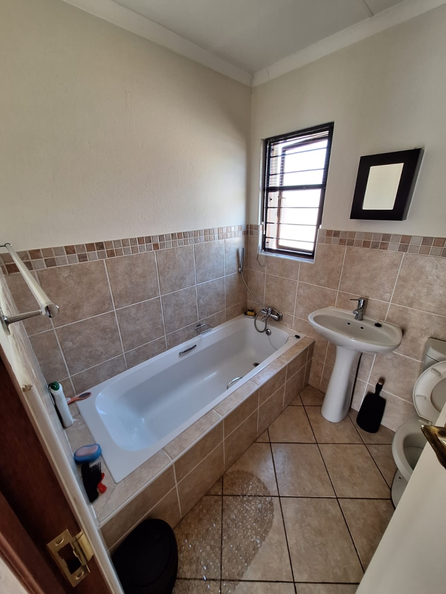 To Let 3 Bedroom Property for Rent in Montana Gauteng