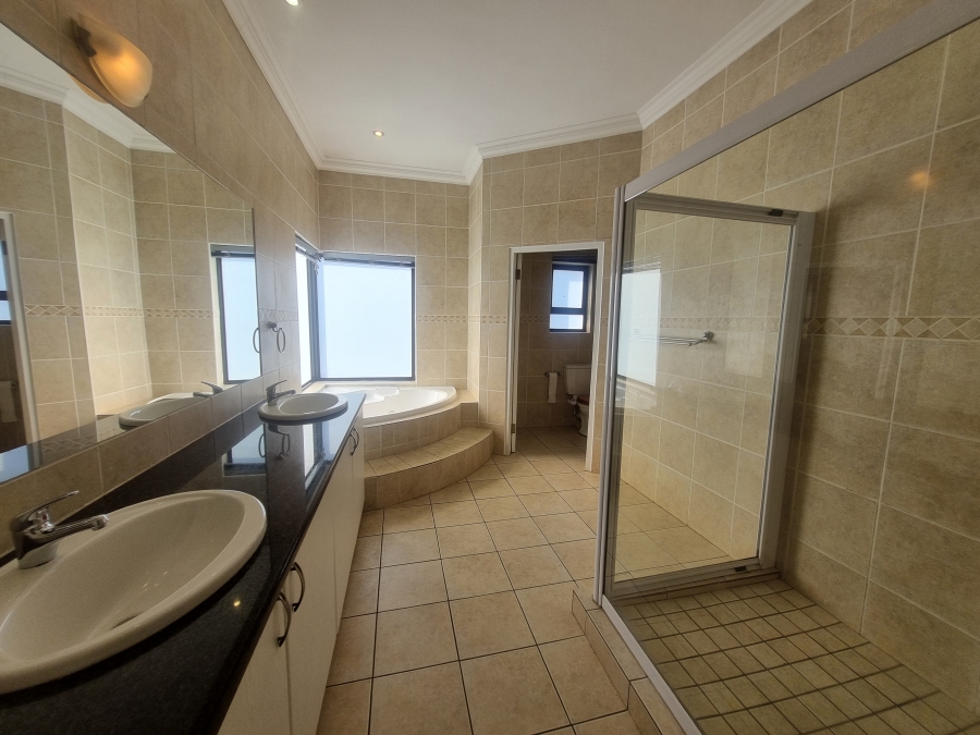 To Let 4 Bedroom Property for Rent in Silver Lakes Golf Estate Gauteng