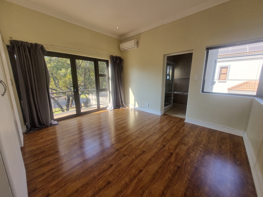 To Let 4 Bedroom Property for Rent in Silver Lakes Golf Estate Gauteng